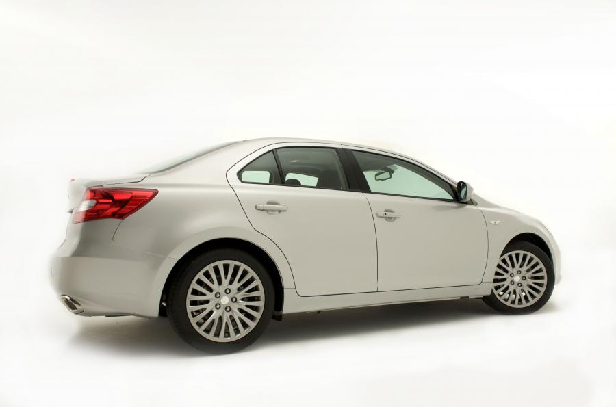  Suzuki Kizashi 2010 года  (фото 62 из 136)